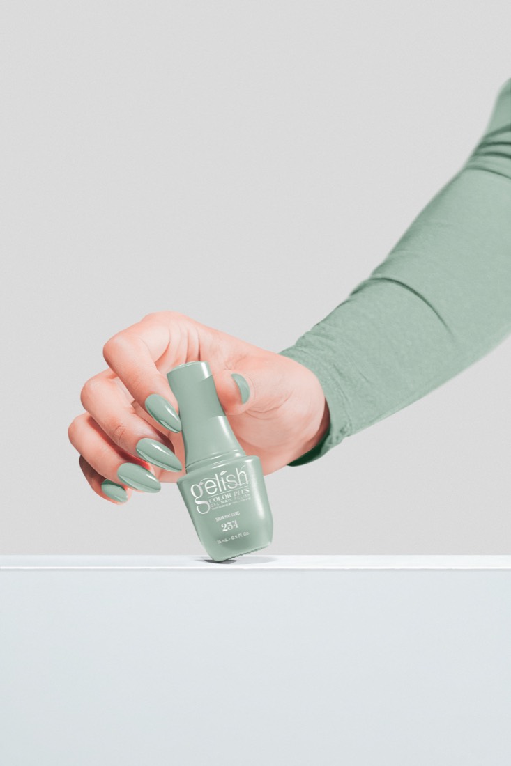 Sugar Mint Kisses on the hand